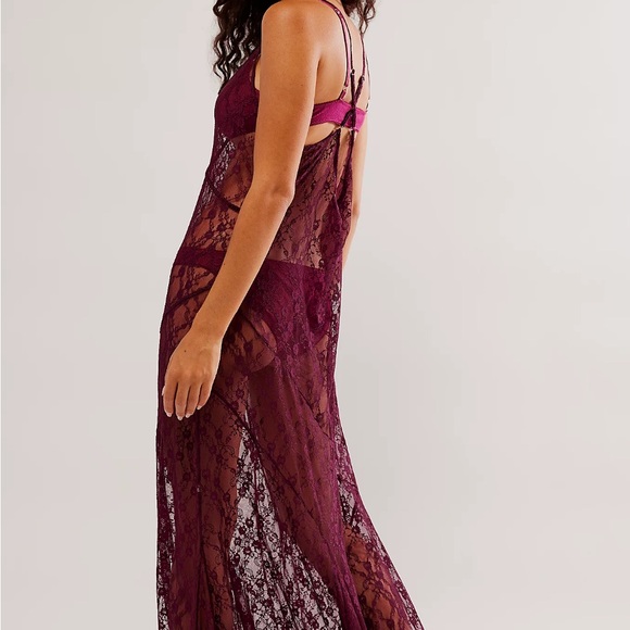 FREE PEOPLE LITTLE LACE MAXI SLIP IN PRECIOUS WINE - Picture 3 of 4